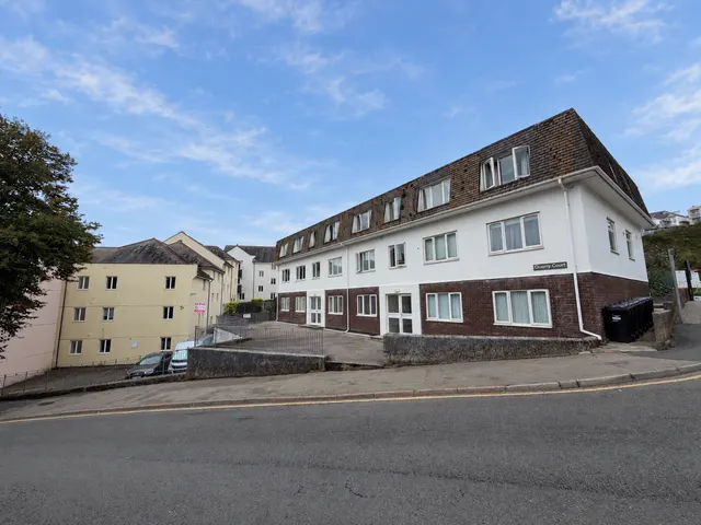 Quarry Court, Quarry Hill, photo 1