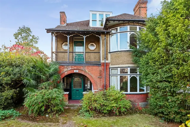Broom Road, Teddington, TW11 9PF, photo 1