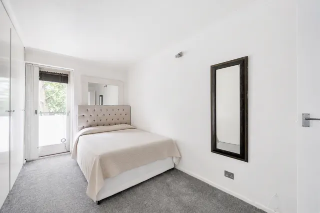 Princes Court, Surrey Quays, SE16, photo 3