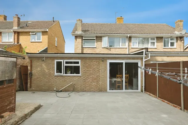 Photo 2 — Broadoak Avenue, Maidstone, Kent, ME15