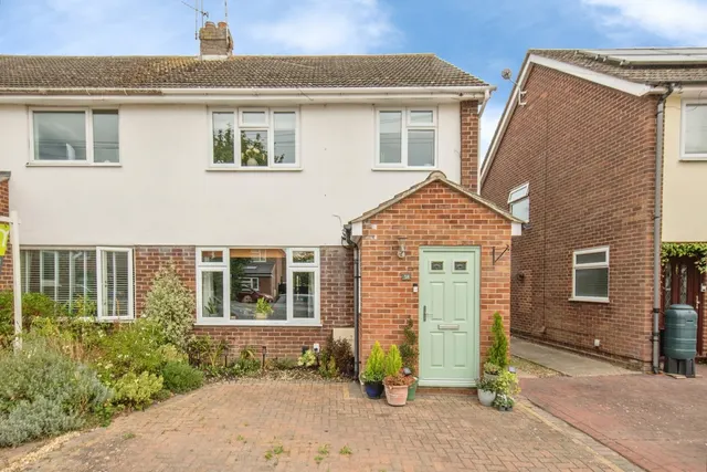 Broomfield Crescent, COLCHESTER, Essex, CO7, photo 1
