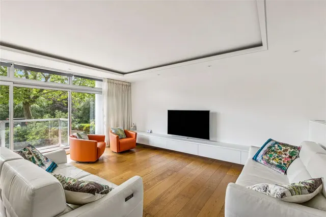 Photo 3 — Prince Albert Road, St John's Wood, London, NW8 7LU