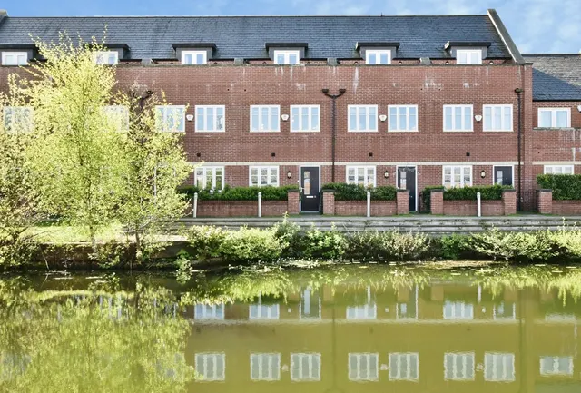 Juliana Way, Altrincham, Greater Manchester, WA14, photo 1