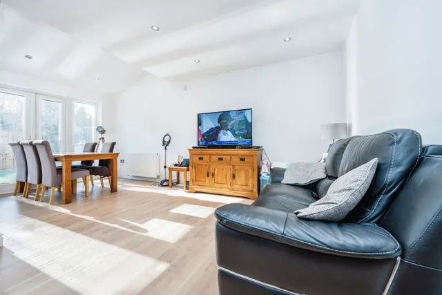 Photo 2 — Bayham Close, Elstow, Bedford, Bedfordshire, MK42