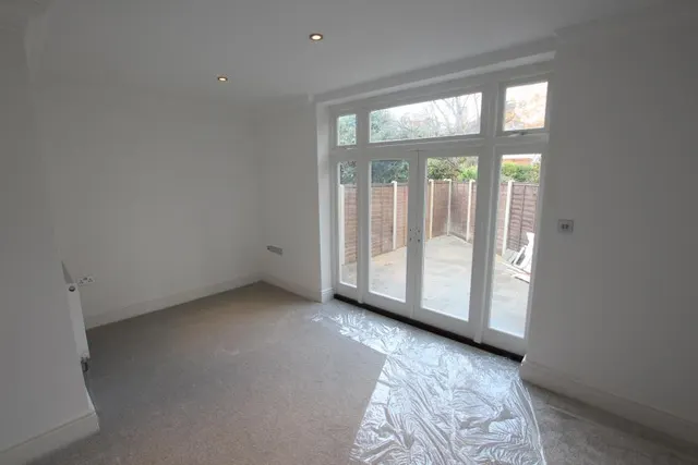 The Beeches, Woking, GU22, photo 2