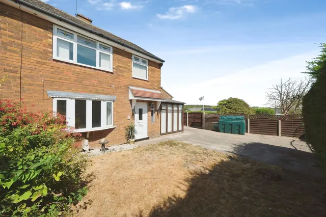 School Lane, Stainton, Rotherham, photo 1