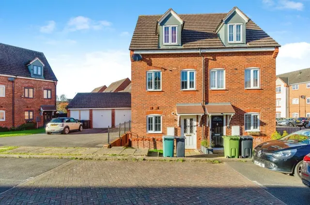 Newhome Way, Walsall, WS3, photo 1
