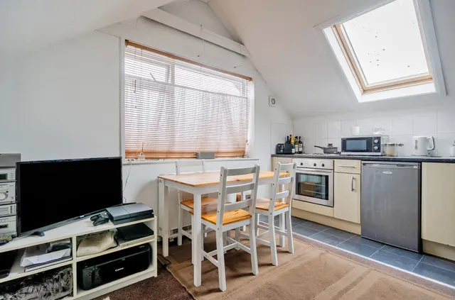 Alexandra Road, Worthing, BN11, photo 3