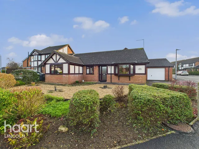 Meadow Way, Welton, LN2, photo 1