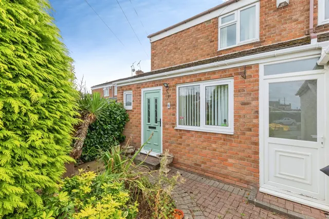 Photo 2 — Bigbury Close, Coventry