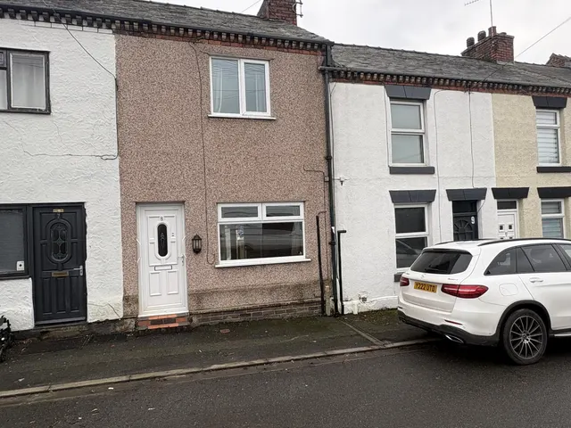 Moreton Street, Wrexham, LL14, photo 1