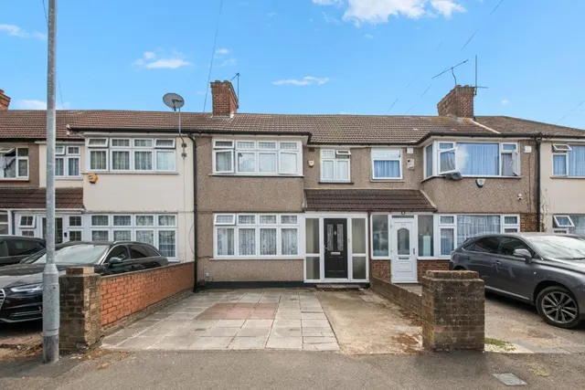 Waltham Avenue, Hayes, photo 1