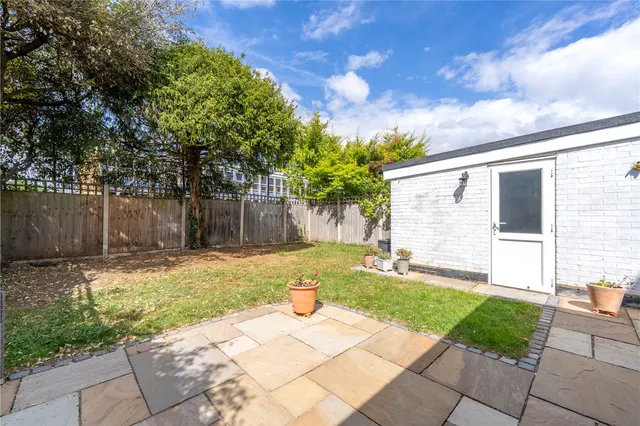Photo 2 — Sunna Gardens, Sunbury, TW16 5EE