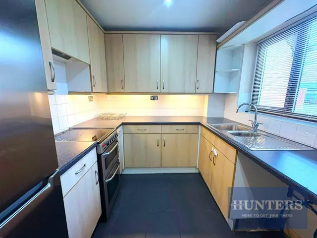Dunster Gardens, Springbank, GL51, photo 2