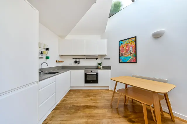 Photo 3 — Flat 3, 1a Vicarage Road, Kingston Upon Thames