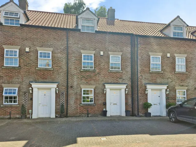 Flemingate Court, Beverley, HU17 0SZ, photo 1