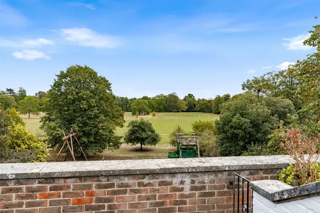 Photo 2 — Beaufort Road, Twickenham, TW1 2PQ