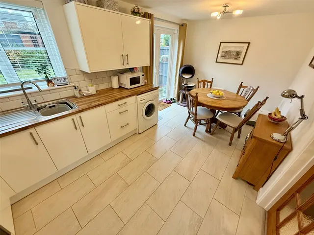 Photo 3 — Avocet Drive, Kidderminster, Worcestershire, DY10 4JT