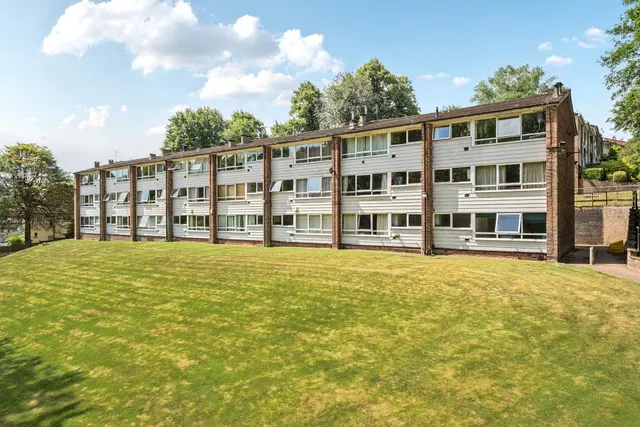 Gledhow Court, Chapel Allerton, LS7, photo 1