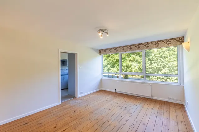 Gledhow Court, Chapel Allerton, LS7, photo 3