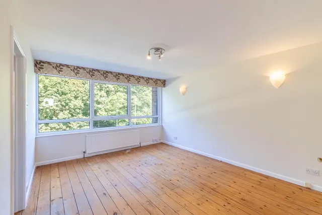 Gledhow Court, Chapel Allerton, LS7, photo 2