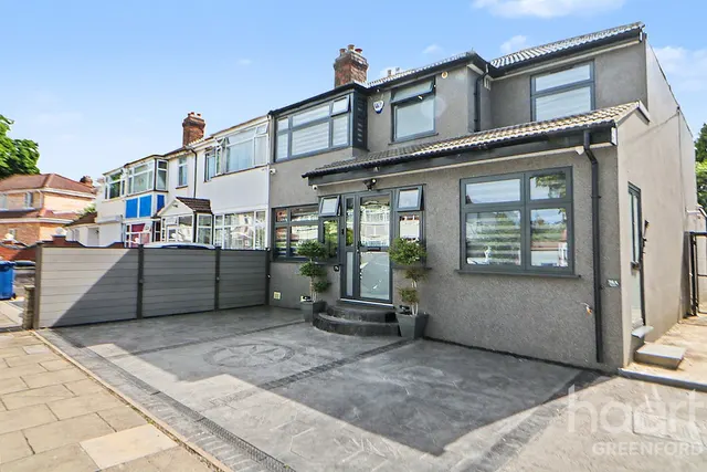 Lee Road, Greenford, UB6, photo 2