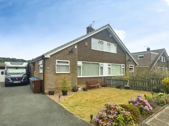 Brackendale Drive, Bradford, BD10, photo 1