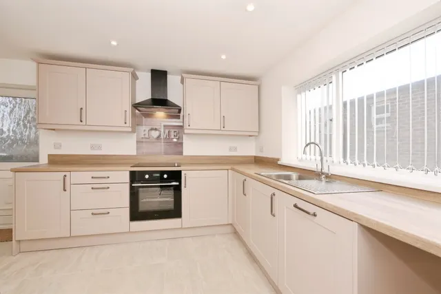Heol Maendy BRIDGEND, CF33, photo 2