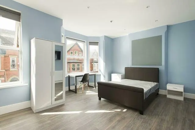 Derby Grove, Nottingham, NG7, photo 2