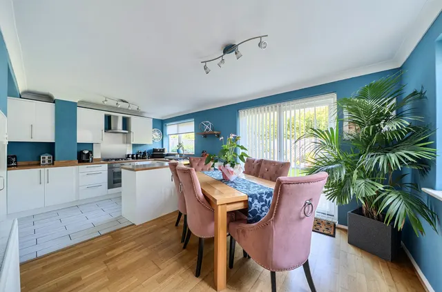 Pulborough, RH20, photo 2