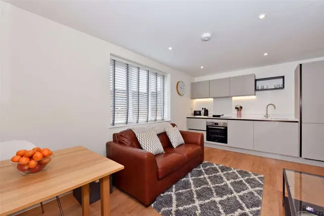 Photo 3 — Beech House, 27 Little Marlow Road, Marlow, Buckinghamshire, SL7 1HA