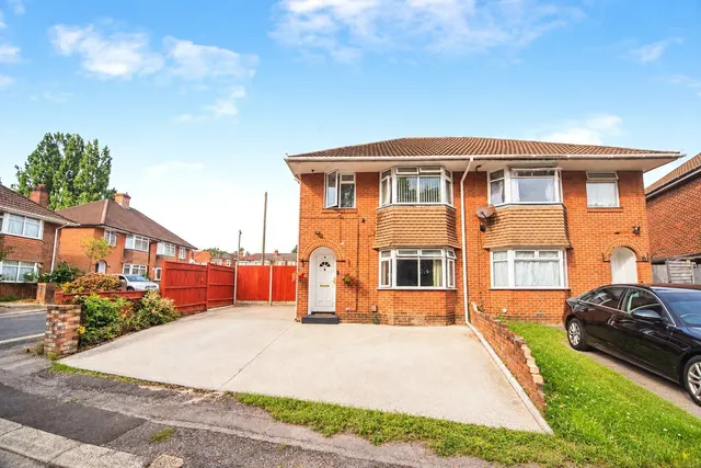 Rayners Gardens, Swaythling, SO16, photo 1