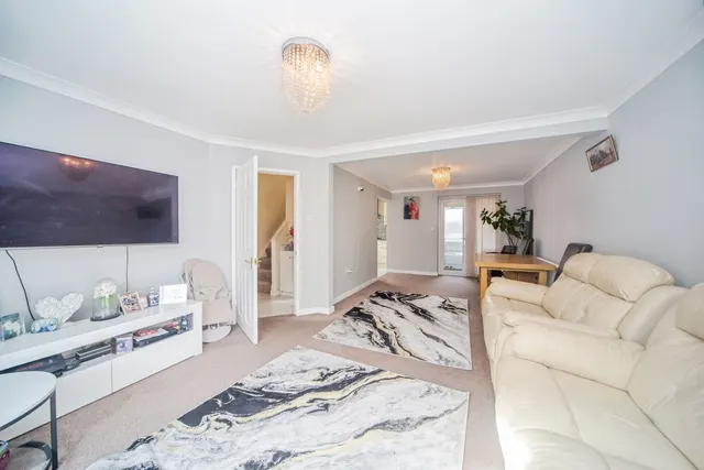 Rayners Gardens, Swaythling, SO16, photo 2