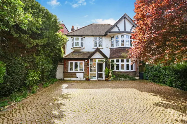 Cheam Road, East Ewell, KT17 1QF, photo 1