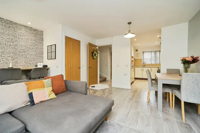 Fairfield Street, Leeds, photo 1