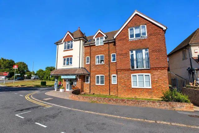Kings Road, Shalford, GU4, photo 1