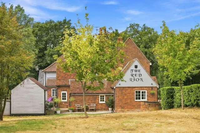 Photo 2 — Halstead Road, Braintree, CM7