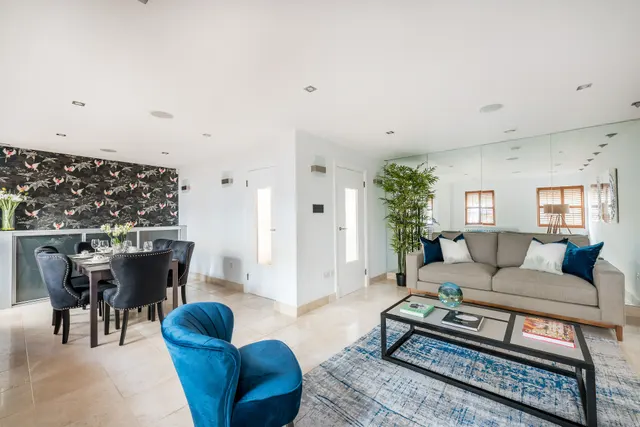 6 Park Crescent Mews East, London, photo 1