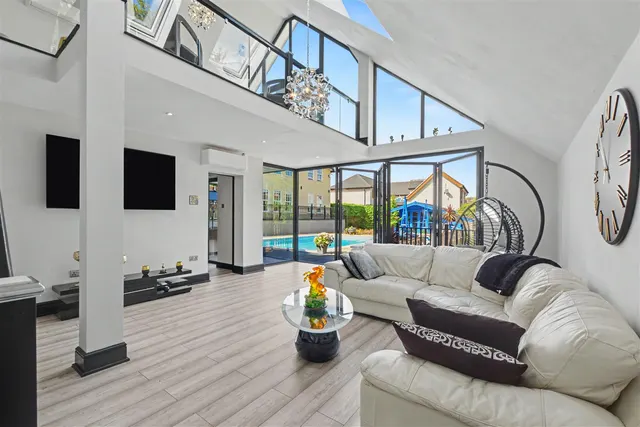 Beeston Fields Drive, Bramcote, NG9, photo 3