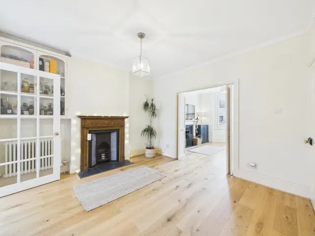 Photo 3 — Percy Road, Horsham, West Sussex