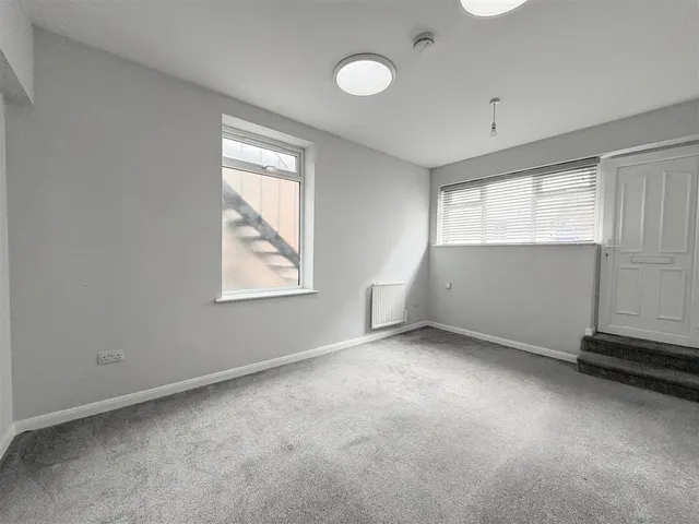 Photo 3 — Portland Place, Hastings, East Sussex, TN34 1QN