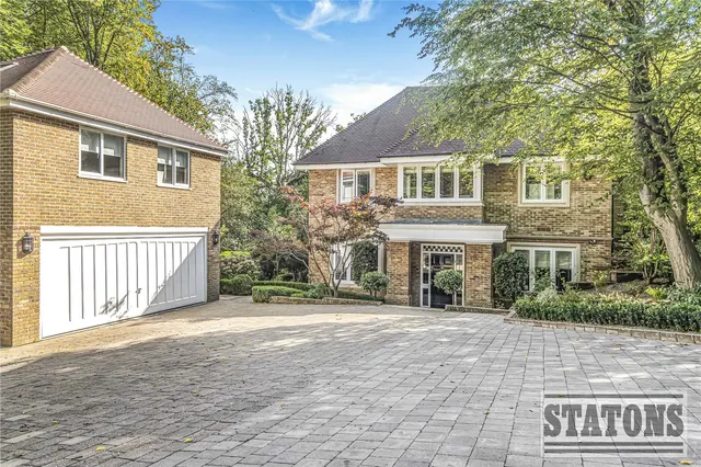 Burwood Place, Hadley Wood, Hertfordshire, EN4 0NB, photo 1