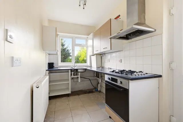 Kings Road, London Colney, AL2, photo 3