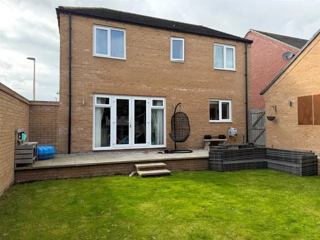 Photo 2 — Salmon Close, Cottingham