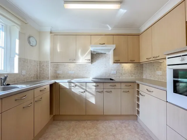 Nelson Court, Glen View, DA12, photo 3