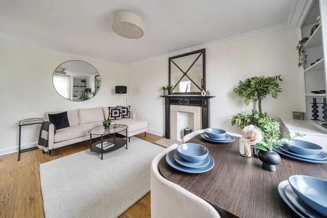 Flat 1, 7-8 Cromwell Crescent, London, photo 1