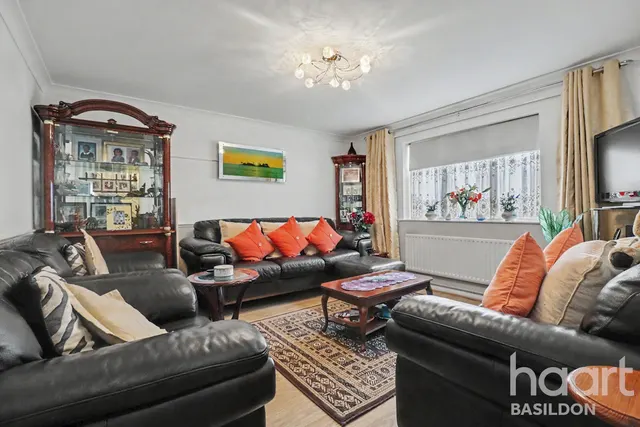 Chancel Close, Basildon, SS15, photo 3