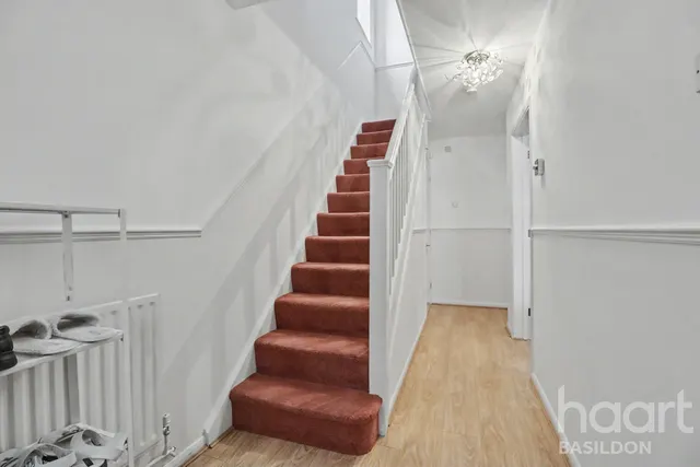 Chancel Close, Basildon, SS15, photo 2