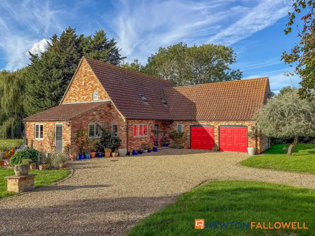 Newark Road, Bassingham, LN5, photo 1