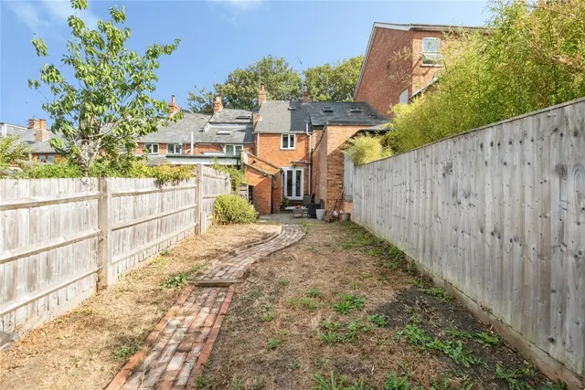 Photo 2 — Broughton Road, BANBURY, Oxfordshire, OX16